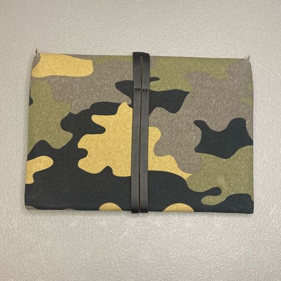 Camo & Floral Bellamy Stella & Dot Clutch Pouch Travel Envelope Bag 12”x8.5” - Picture 4 of 9